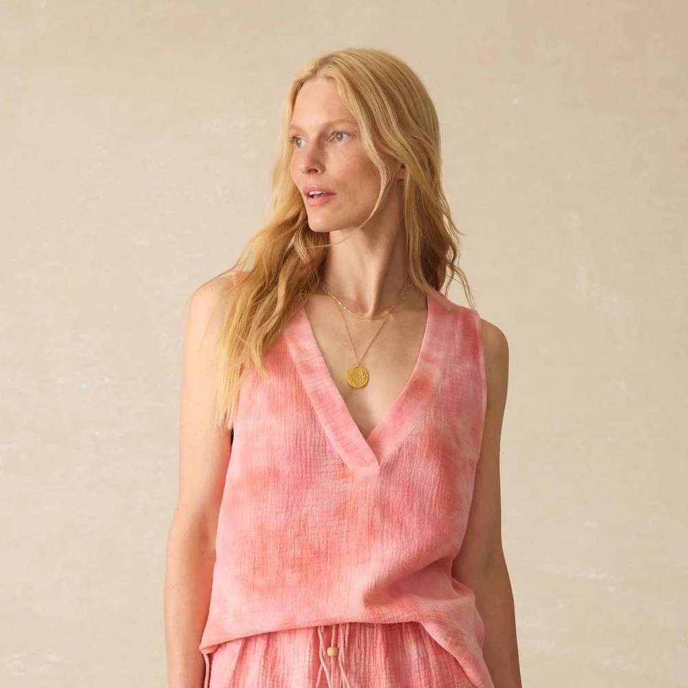 Faherty Dune Organic Cotton Gauze Sleevless Popover Coral Skies Tie Dye V-Neck S
